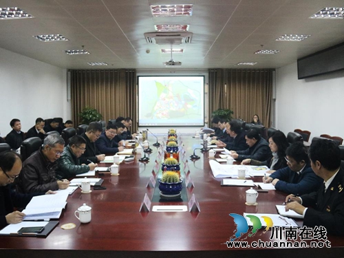 市长刘强莅临泸州长开区现场办公(图1) 市长刘强莅临泸州长开区现场办公(图1)