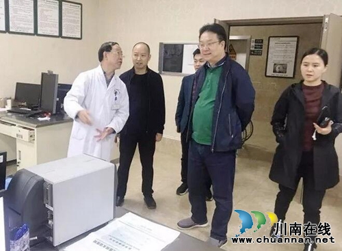 西南医大中医院院长杨思进一行赴蓉考察(图2) 西南医大中医院院长杨思进一行赴蓉考察(图2)