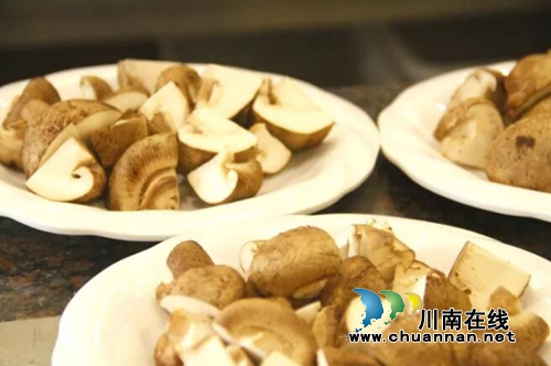 泸州这家火锅店开业要“搞事”&nbsp;超多明星助阵(图32)