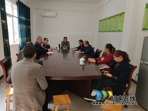 叙永县林业局到大石镇调研竹浆原料的收购和销售工作