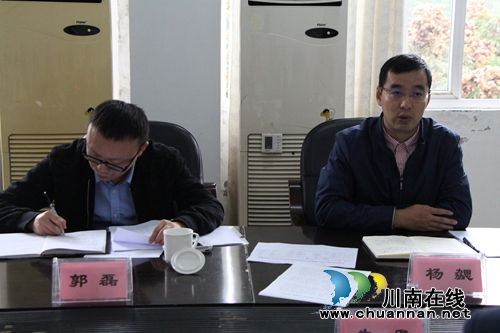 龙马潭区副区长杨勰到红星街道调研指导工作