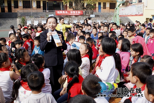 护航未成年人成长！江阳区检察院开展“法治进校园”巡讲活动(图2)