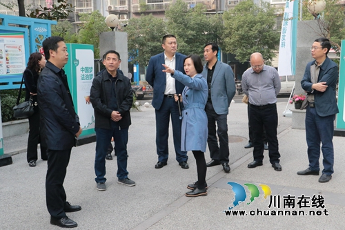 省司法厅副巡视员刘磊一行到龙祥社区检查指导依法治理工作(图3) 省司法厅副巡视员刘磊一行到龙祥社区检查指导依法治理工作(图3)