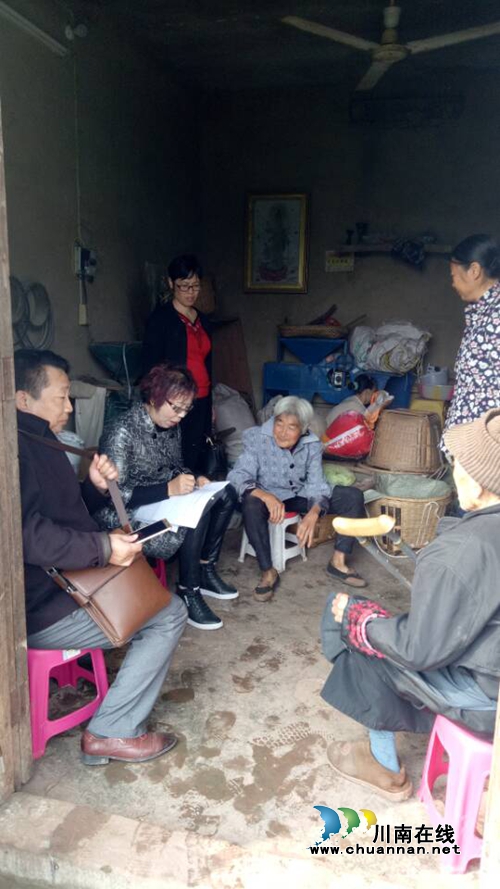 泸县验收督查组到云龙镇开展贫困退出验收工作(图2) 泸县验收督查组到云龙镇开展贫困退出验收工作(图2)