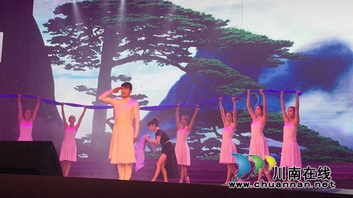 “醉美泸州.百姓舞台”周末剧场开演啦!(图2) “醉美泸州.百姓舞台”周末剧场开演啦!(图2)