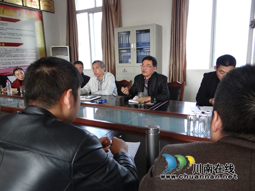 “马文化”的盛宴!叙永县人大政协调研马岭中学校园文化(图2) “马文化”的盛宴!叙永县人大政协调研马岭中学校园文化(图2)