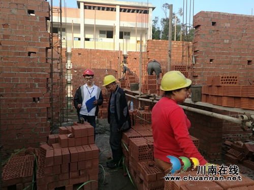 泸县太伏镇开展在建工程安全检查