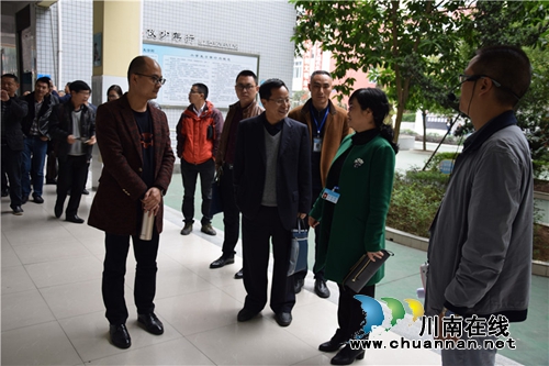 自贡富顺县教育代表团学习泸州十八中“创文”工作经验(图6) 自贡富顺县教育代表团学习泸州十八中“创文”工作经验(图6)