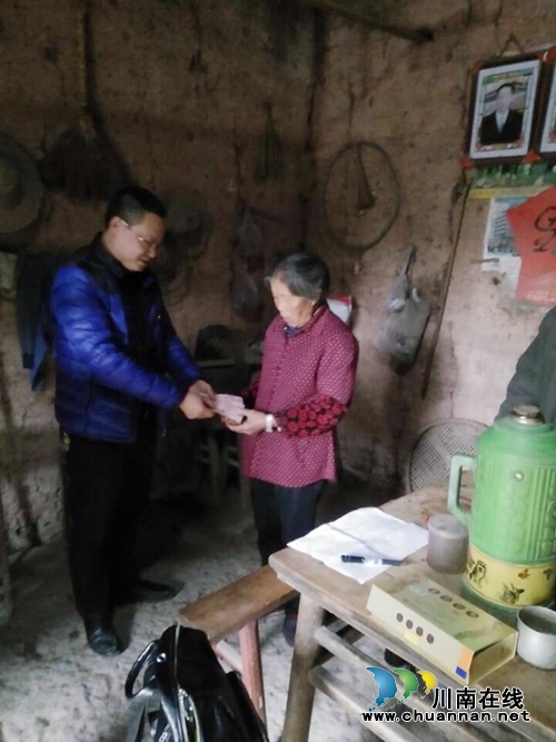 龙马潭区特兴镇开展“四对一”走访慰问计生特殊家庭活动(图3)