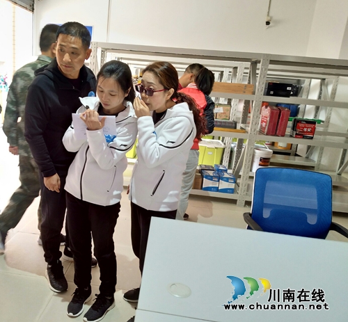 叙永马岭中学勇夺市教职工安全知识技能大赛一等奖(图1) 叙永马岭中学勇夺市教职工安全知识技能大赛一等奖(图1)
