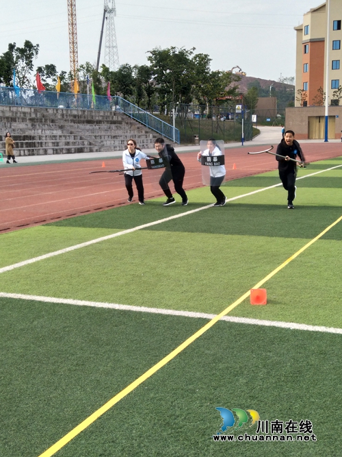 叙永马岭中学勇夺市教职工安全知识技能大赛一等奖(图2) 叙永马岭中学勇夺市教职工安全知识技能大赛一等奖(图2)