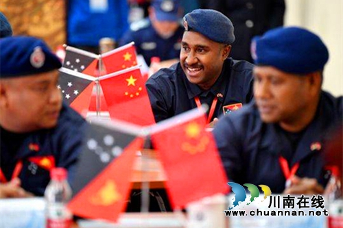 巴新要人警卫培训班在四川警察学院开班(图2) 巴新要人警卫培训班在四川警察学院开班(图2)