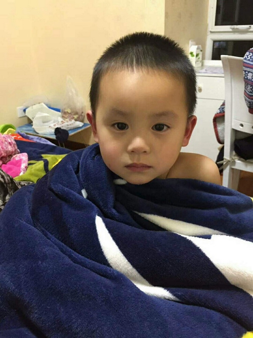 自贡富顺5岁男孩走失 全城总动员接力寻人(图1) 自贡富顺5岁男孩走失 全城总动员接力寻人(图1)