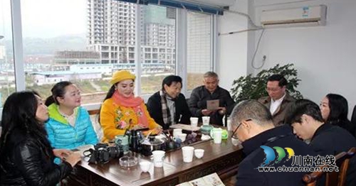 古蔺县作家协会走转改 宣传家乡走近企业(图1) 古蔺县作家协会走转改 宣传家乡走近企业(图1)