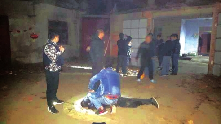 登记结婚前一天&nbsp;自贡辅警受伤倒在抓捕现场