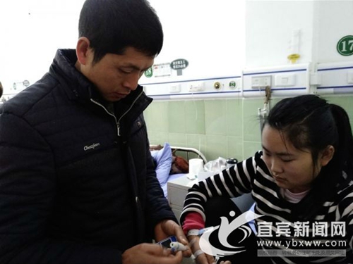 宜宾少女患糖尿病五年 好爸爸为她撑起一片天(图2) 宜宾少女患糖尿病五年 好爸爸为她撑起一片天(图2)