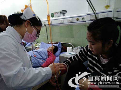 宜宾少女患糖尿病五年 好爸爸为她撑起一片天(图4) 宜宾少女患糖尿病五年 好爸爸为她撑起一片天(图4)