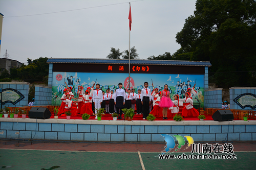 纳溪区棉花坡中学开展纪念“12.9”活动(图2)