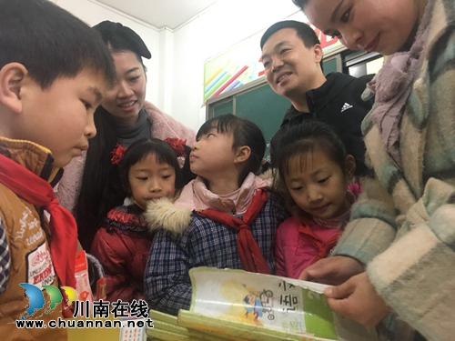 泸州：“天立”牵手“天才”　爱心传递温暖(图7)