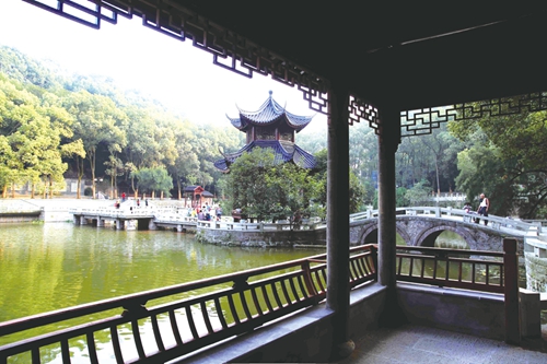 严守生态高颜值 美丽酒城皆风景(图2) 严守生态高颜值 美丽酒城皆风景(图2)