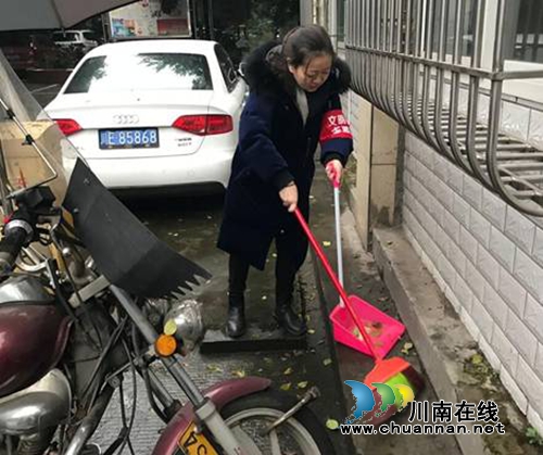 红星街道开展持续巩固创文成果志愿服务活动