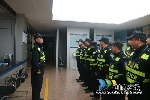 泸县公安局玉蟾派出所开展治安清查行动
