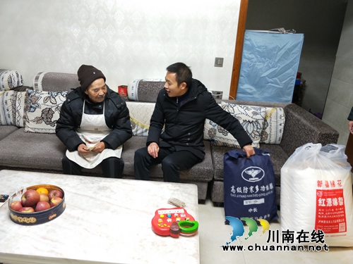 江阳区张坝街道开展慰问重点优抚对象活动(图1)