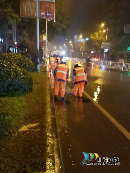古蔺县住建局环卫所:真抓实干 做好省级卫生县城复审工作(图2) 古蔺县住建局环卫所:真抓实干 做好省级卫生县城复审工作(图2)