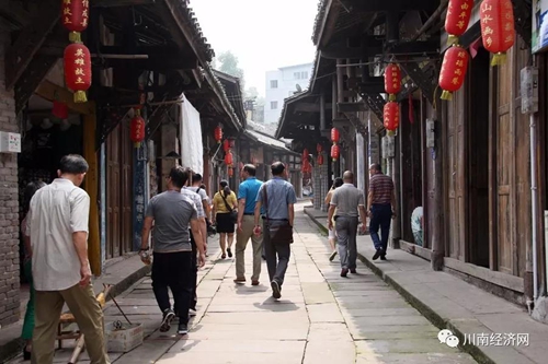 江子:泸州的油纸伞(图2) 江子:泸州的油纸伞(图2)