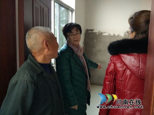 陈佳到泸县潮河镇督导脱贫攻坚工作