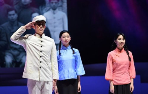 同济大学校园舞台剧《同舟共济》来宜宾演出(图2) 同济大学校园舞台剧《同舟共济》来宜宾演出(图2)