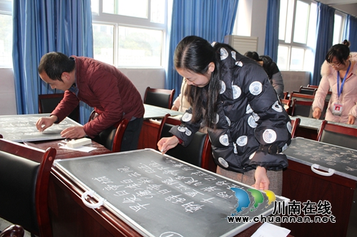 叙永镇中心校：以赛促教&nbsp;提升教师专业成长