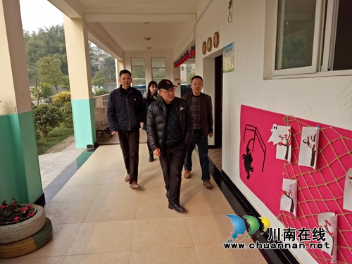 泸县文明办到立石镇开展文明单位工作检查