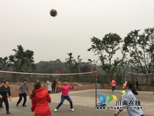 宜宾罗龙实验小学开展“庆元旦·迎新春”工会活动(图4)