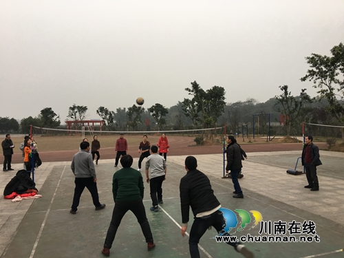 宜宾罗龙实验小学开展“庆元旦·迎新春”工会活动(图6)