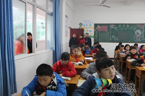 叙永镇中心校接受叙永县教育局督导评估检查(图3)