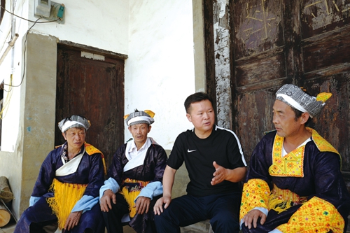 董红军:情暖百姓的“民心书记”(图4) 董红军:情暖百姓的“民心书记”(图4)