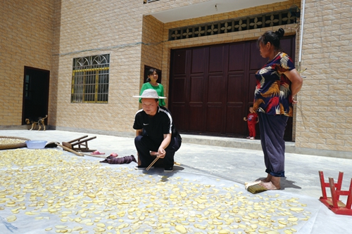 董红军:情暖百姓的“民心书记”(图10) 董红军:情暖百姓的“民心书记”(图10)