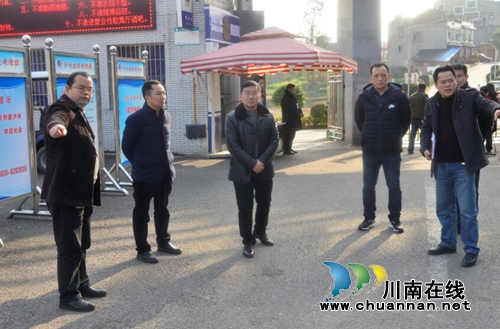 泸县教育局局长赵德伦到泸县建校督导“示范县”迎检工作(图1) 泸县教育局局长赵德伦到泸县建校督导“示范县”迎检工作(图1)