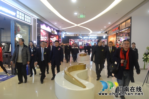 王者归来!泸州摩尔国际广场首届购物节启航(图8) 王者归来!泸州摩尔国际广场首届购物节启航(图8)
