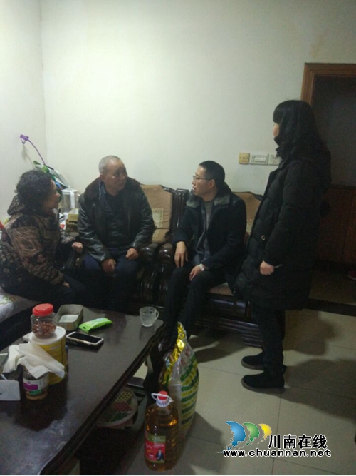 江阳区北城街道报恩塔社区岁末年初慰问困难党员