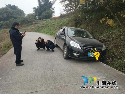 泸县得胜：嫌疑车辆逃跑&nbsp;警方截停查获枪支(图1)