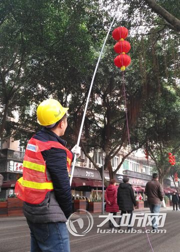 3万多红灯笼和中国结扮靓泸州街头&nbsp;年味扑面来