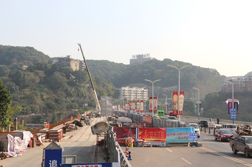 城市建设如火如荼 酒城面貌日新月异(图2) 城市建设如火如荼 酒城面貌日新月异(图2)