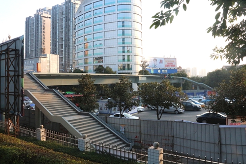 城市建设如火如荼 酒城面貌日新月异(图6) 城市建设如火如荼 酒城面貌日新月异(图6)