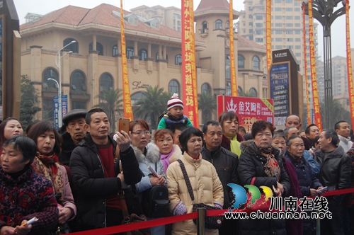 红星美凯龙江阳商场开航 启动城南核心商圈(图7) 红星美凯龙江阳商场开航 启动城南核心商圈(图7)