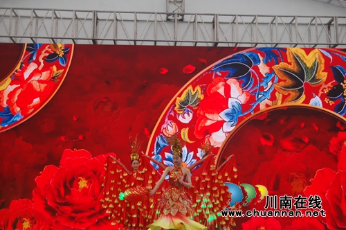 红星美凯龙江阳商场开航 启动城南核心商圈(图14) 红星美凯龙江阳商场开航 启动城南核心商圈(图14)