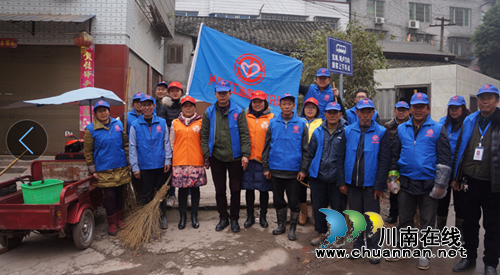 泸县立石镇组织志愿者开展城乡环境治理服务活动