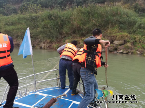 龙马潭区特兴镇全面开展违法捕鱼清理行动(图4)