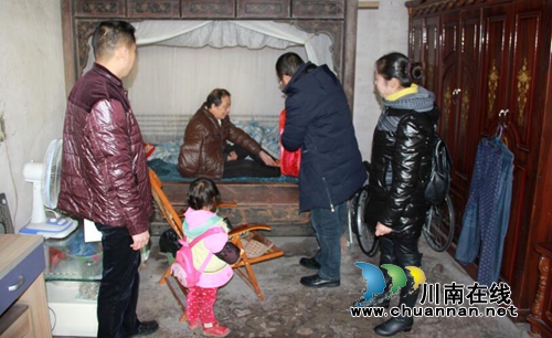 龙马潭区审计干部“走基层”走出作风新气象